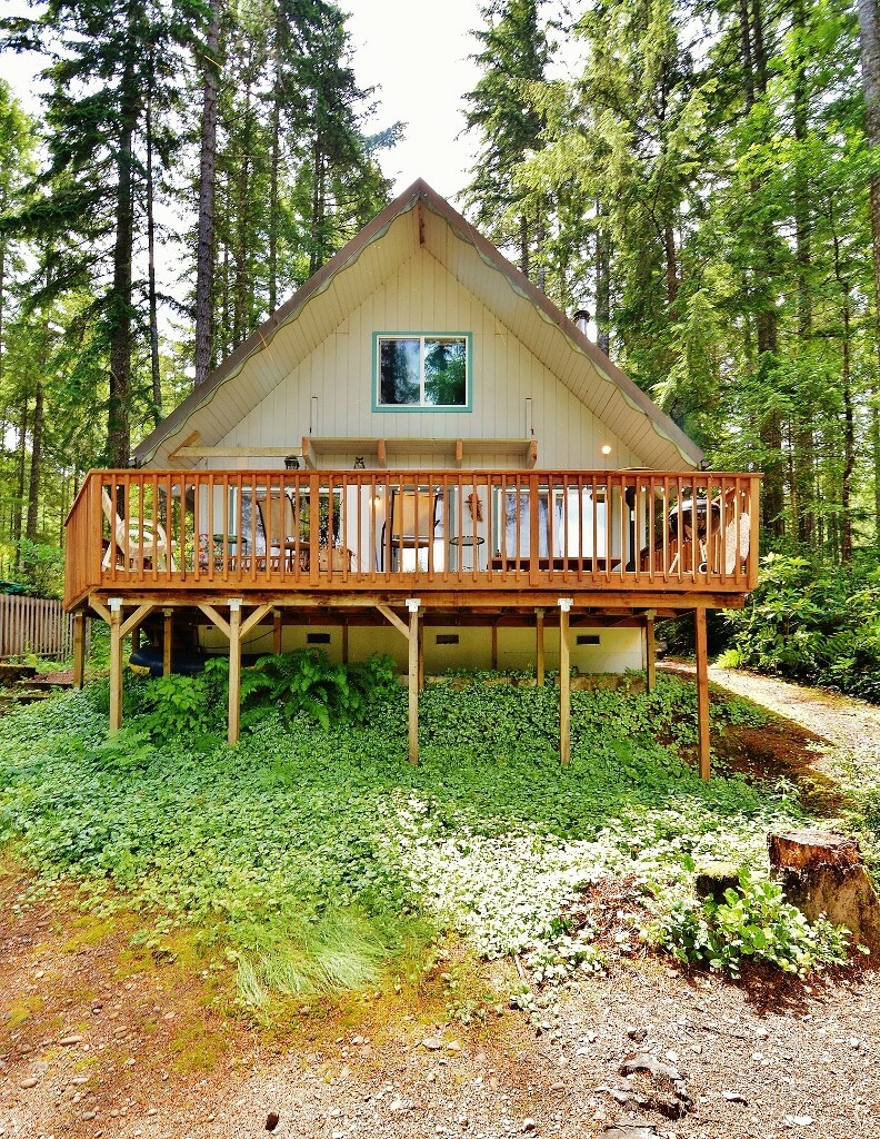 Property Photo:  240 NE Raintree Lane  WA 98588 