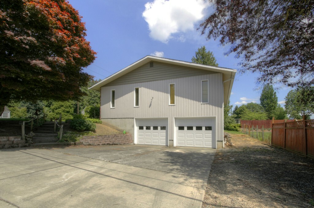 Property Photo:  802 E Grover St  WA 98264 