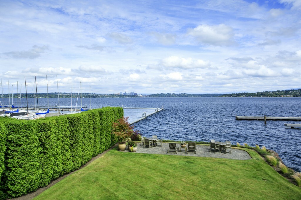 Property Photo:  300 Lakeside Ave S 1011  WA 98144 