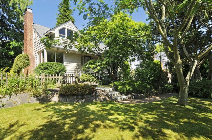 6037 52nd Ave NE  Seattle WA 98115 photo