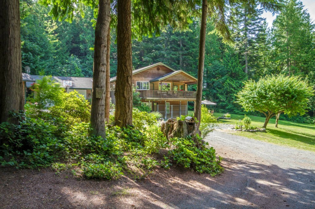 Property Photo:  9492 Flagstaff Lane  WA 98257 