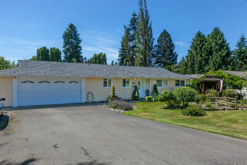 Property Photo: 1801 7th St WA 98290