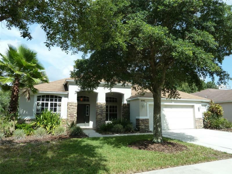 Property Photo:  8945 Aberdeen Creek Circle  FL 33569 