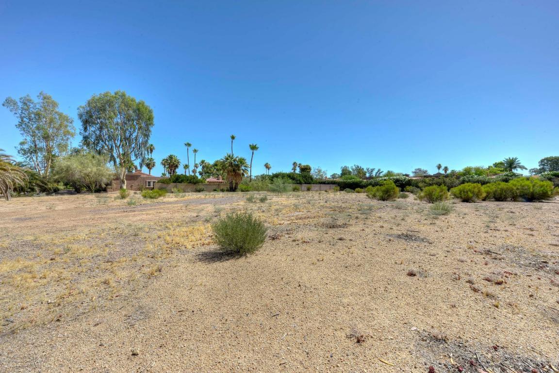 Property Photo:  9821 N 60th Place  AZ 85253 