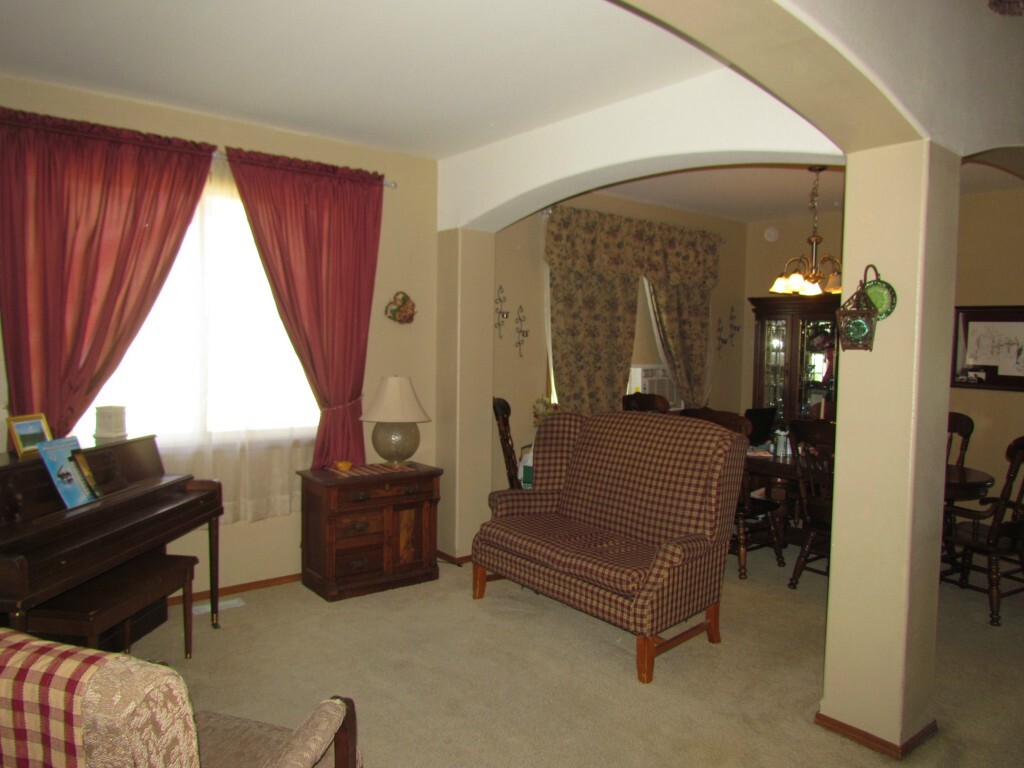 Property Photo: 650 Kaitlyn St W WA 98328