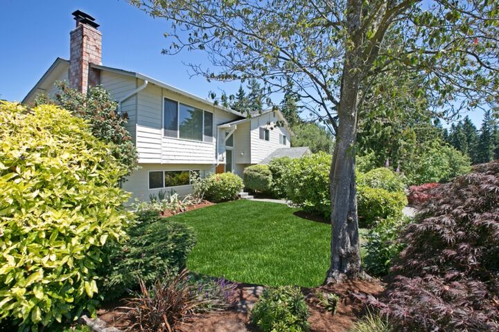 Property Photo:  6605 224th St SW  WA 98043 