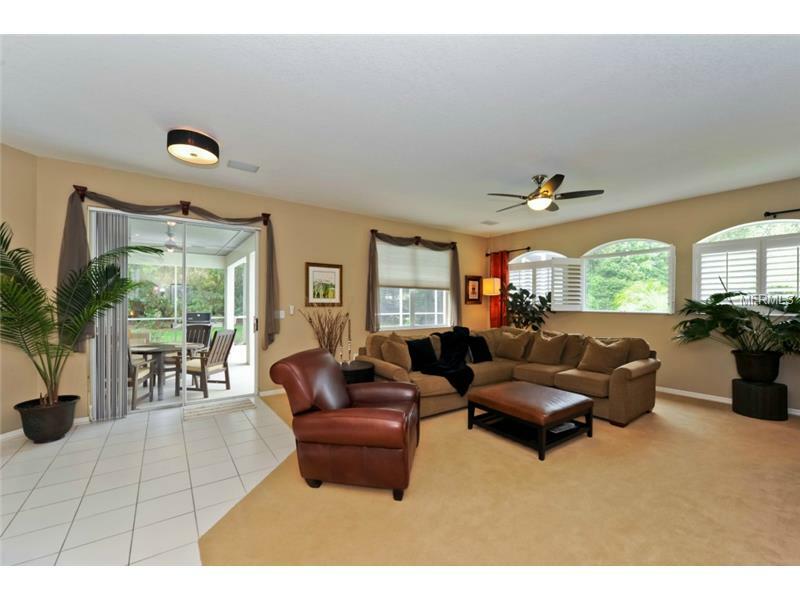 Property Photo:  9402 Hunters Pond Drive  FL 33647 