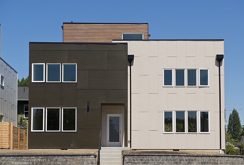 Property Photo: 2930 E Thomas Street WA 98112