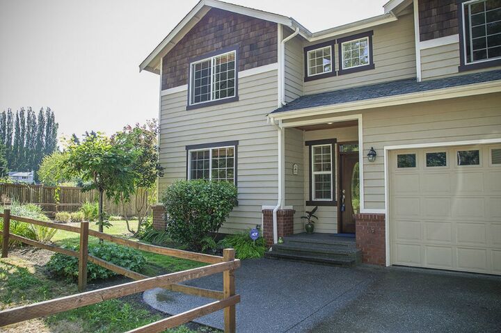 Property Photo:  7022 NE 204 St  WA 98028 