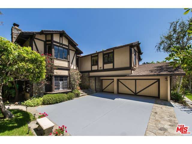 Property Photo: 3080 Deep Canyon Dr CA 90210