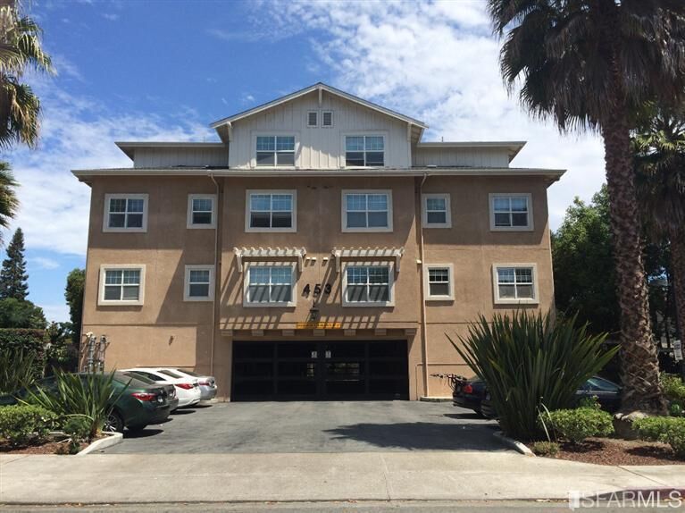 Property Photo: 453 Eokeefe Street 202 CA 94303