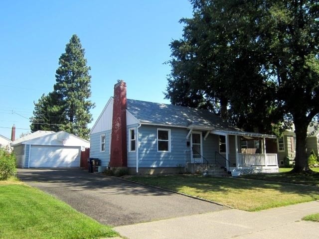 Property Photo: 2710 W Walton Ave WA 99205