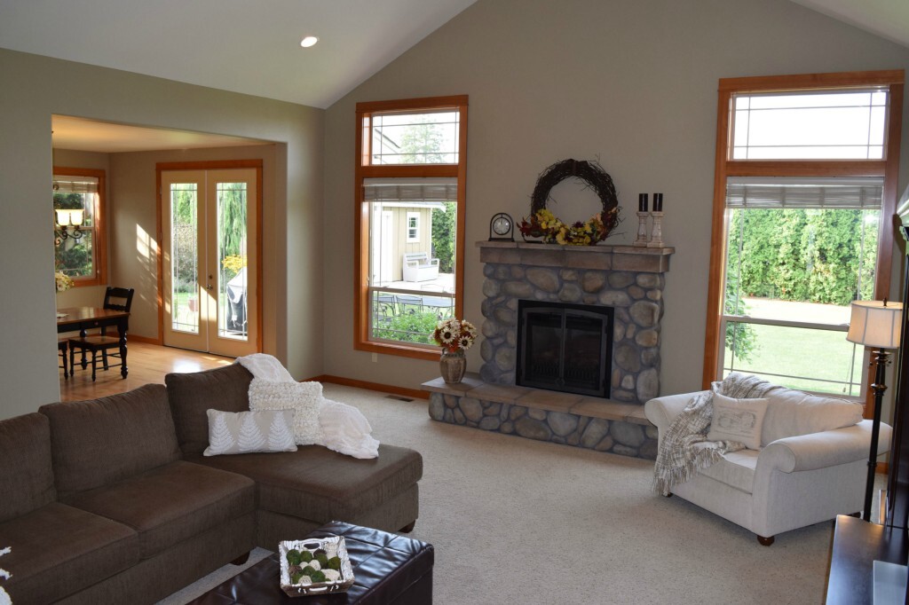 Property Photo: 828 W Park Dr WA 98264