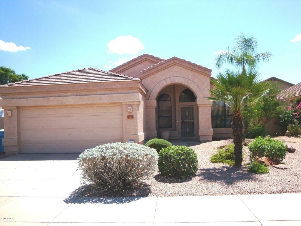 Property Photo:  2133 E Menadota Drive  AZ 85024 