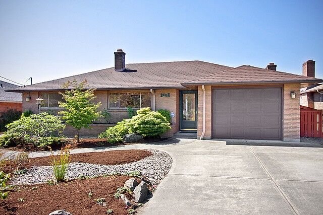Property Photo: 8825 42nd Ave SW WA 98136