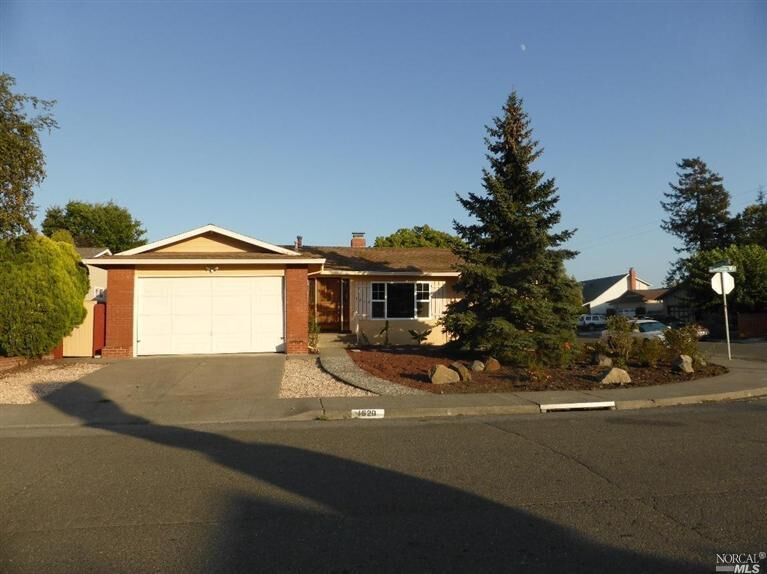 Property Photo: 1620 Eastside Way CA 94954
