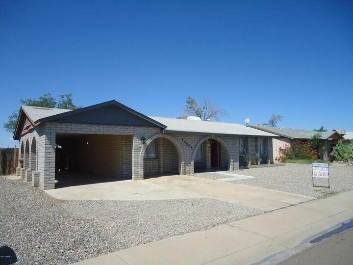 Property Photo: 10004 N 73rd Avenue AZ 85345
