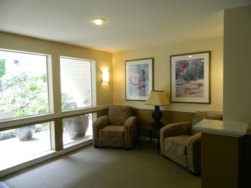 Property Photo:  130 NE 95th St B203  WA 98115 