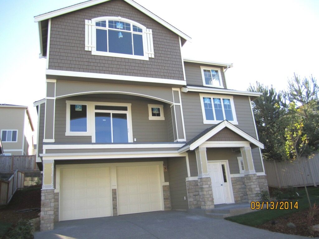 Property Photo:  3612 Mill Ave S  WA 98055 