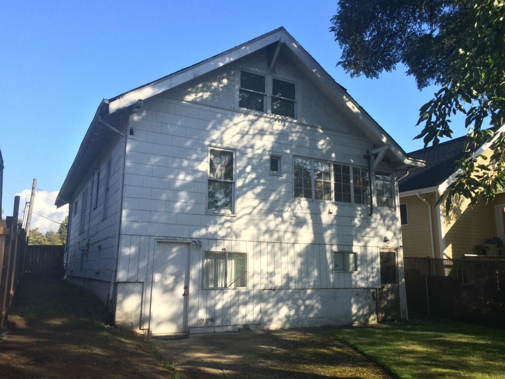 Property Photo: 5955 Rainier Ave S WA 98118