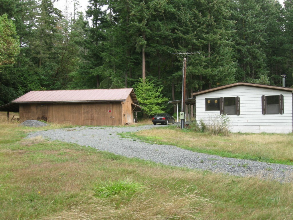 Property Photo:  225 W Camano Dr  WA 98282 