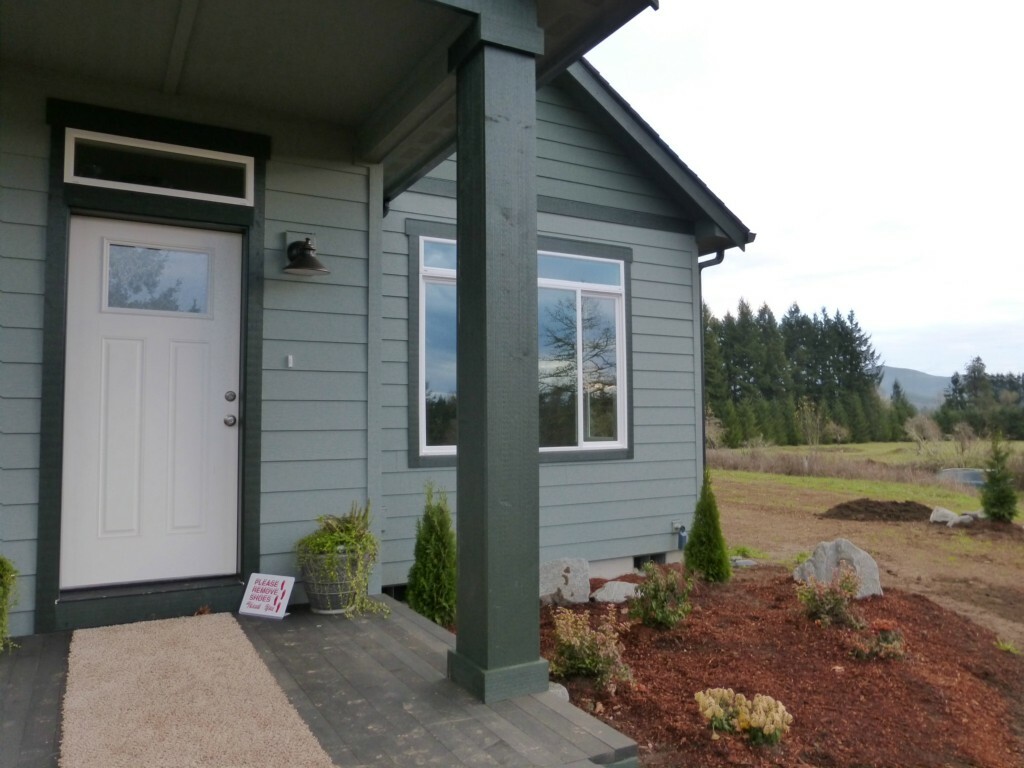 Property Photo:  9912 138th Ave SE  WA 98576 