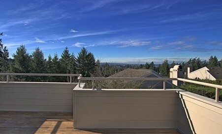 Property Photo:  11014 NE 41st Dr 19  WA 98033 