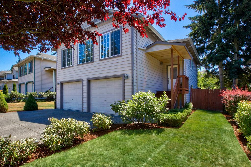 Property Photo:  1606 128th St SW  WA 98204 