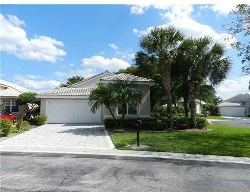 Property Photo:  11923 Fountainside Circle  FL 33437 