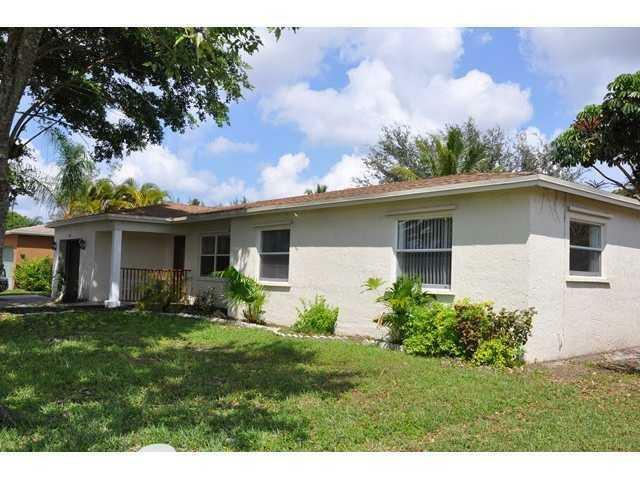 Property Photo:  4727 Baldric Street  FL 33428 