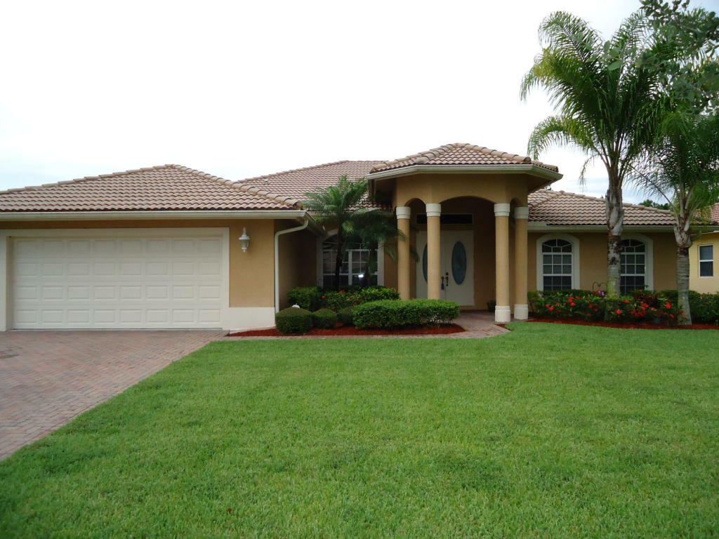 Property Photo:  320 SW Egret Landing  FL 34953 