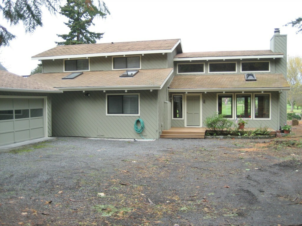 Property Photo:  305 Fairway Dr  WA 98250 