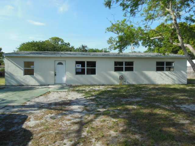 Property Photo:  338 Smallwood Avenue  FL 34982 