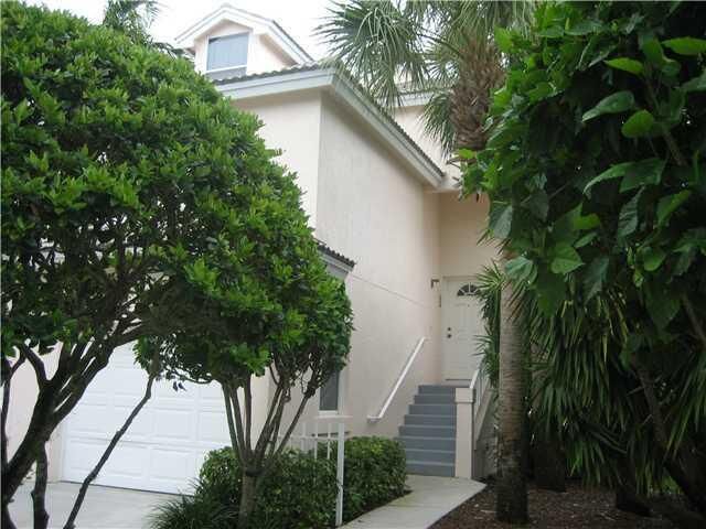 Property Photo:  4508 N Fairway Drive  FL 33477 