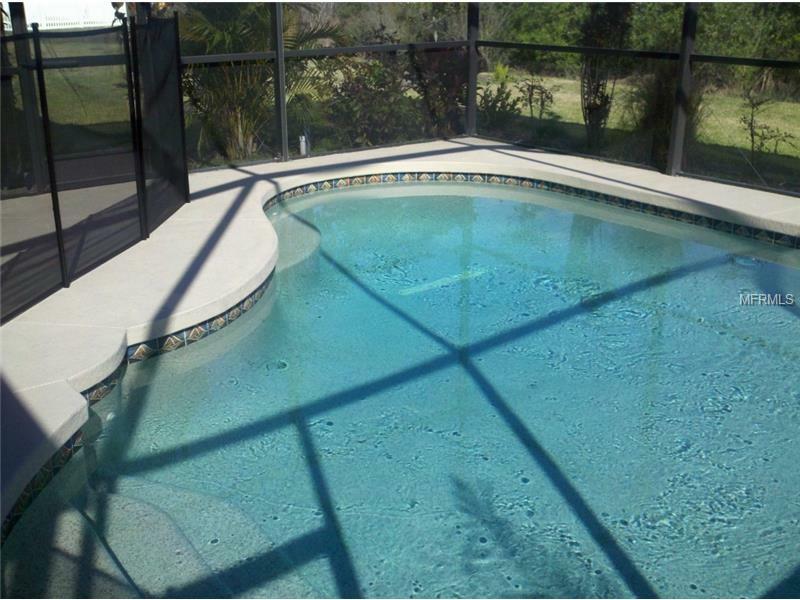 Property Photo:  15678 Lemon Fish Drive  FL 34202 