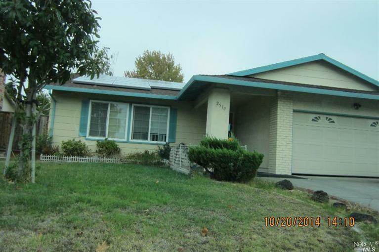 Property Photo: 2510 Pembrook Way CA 94533