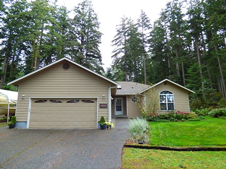 113 Pleasant Lane  Camano Island WA 98282 photo