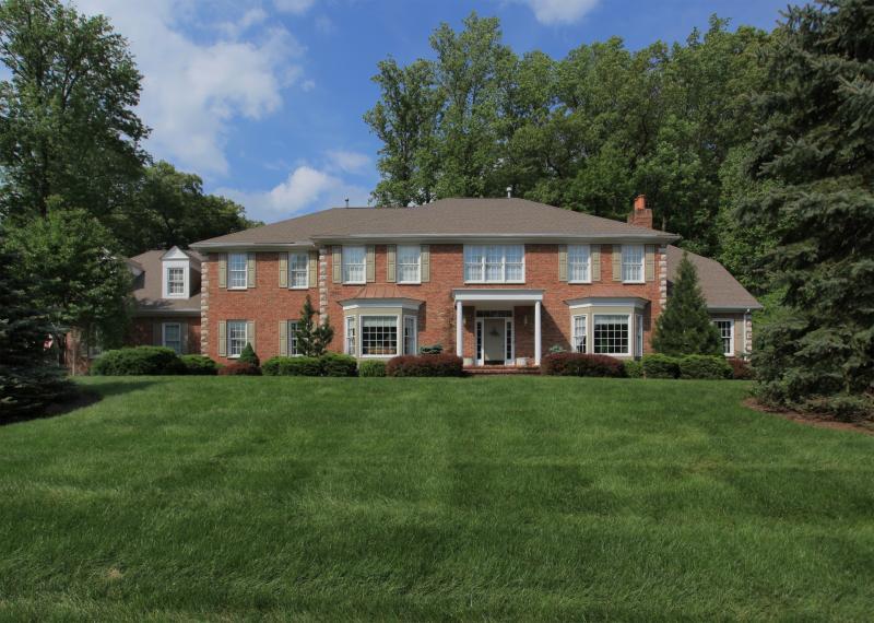Property Photo: 2 White Oak Ridge Ct NJ 07945