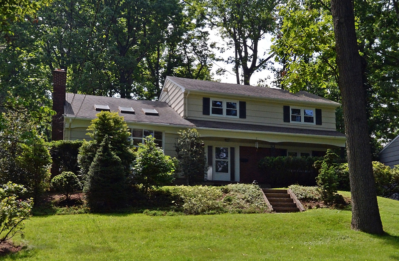 Property Photo:  91 Hunterdon Blvd  NJ 07974 