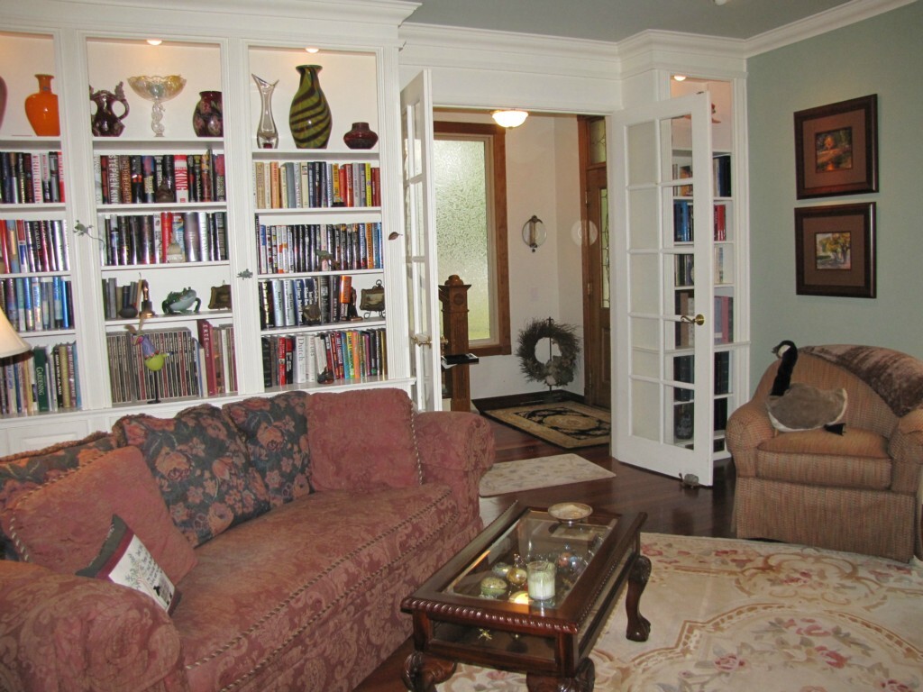 Property Photo: 216 N Yakima Ave WA 98403