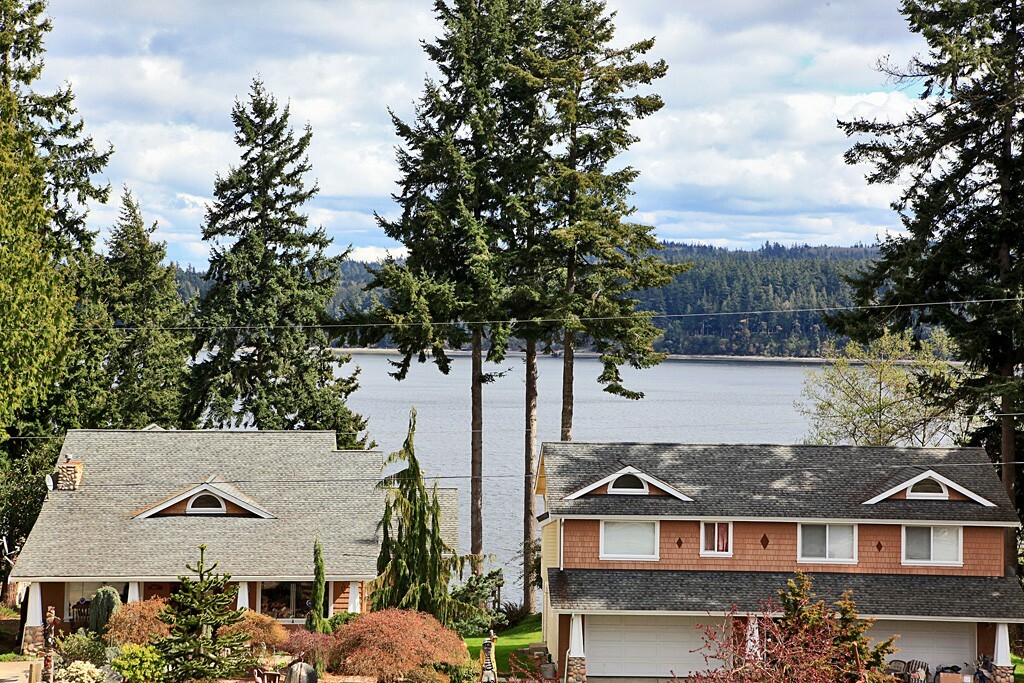 Property Photo:  1400 Ocean Aire Ct  WA 98249 