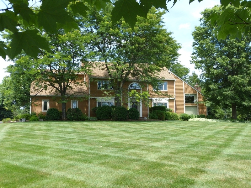 Property Photo:  12 Waldron Ln  NJ 08822 