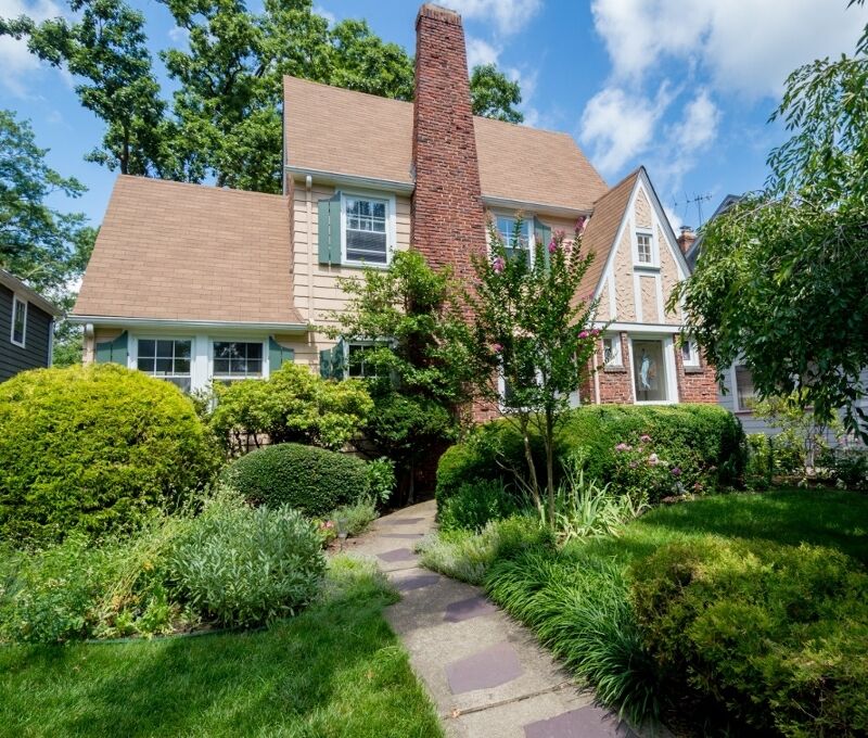 Property Photo: 271 Richmond Ave NJ 07079