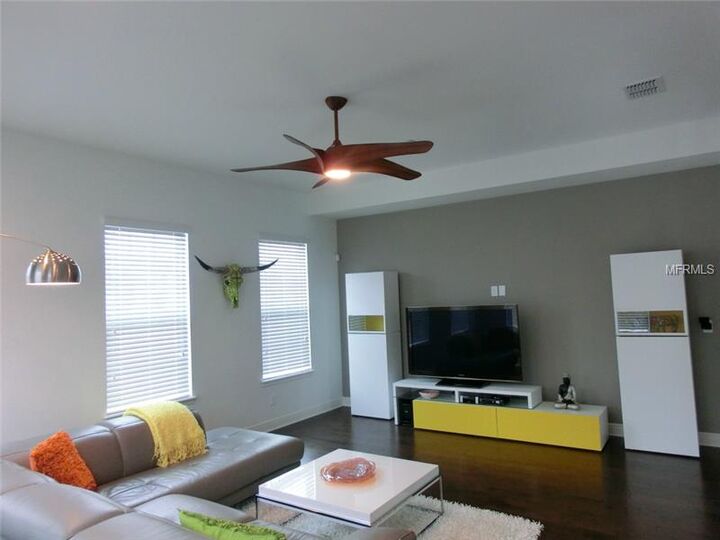Property Photo:  555 Edgerly Place  FL 32806 