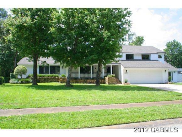 Property Photo: 128 Point O Woods Drive FL 32114