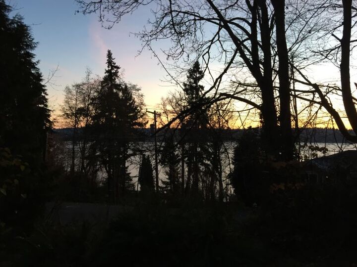 Property Photo:  8246 W Mercer Way  WA 98040 