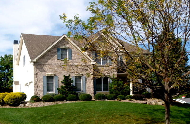 Property Photo:  5 Stark Ct  NJ 08551 