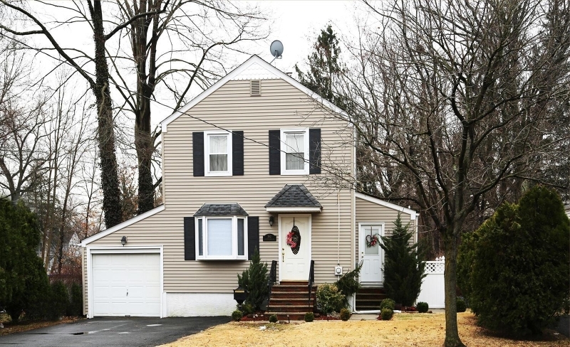 Property Photo:  352 Midland Ave  NJ 07652 