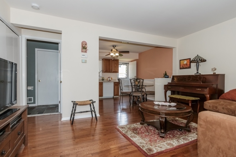 Property Photo:  1533 E 2nd St, Unit D13  NJ 07076 