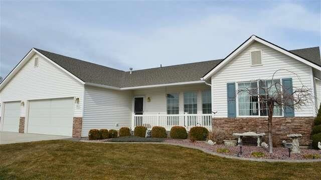 Property Photo:  8415 Queensbury  WA 99301 